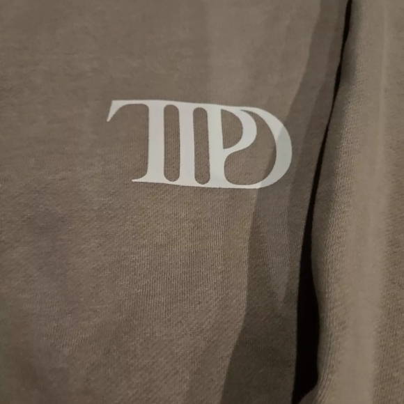 New Taylor Swift ttpd beige crewneck sweatshirt size small - Picture 8 of 12